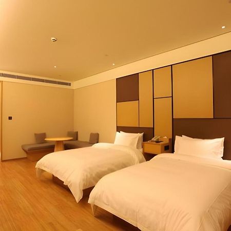 Ji Hotel Shanghai The Bund Tiantong Road Екстериор снимка