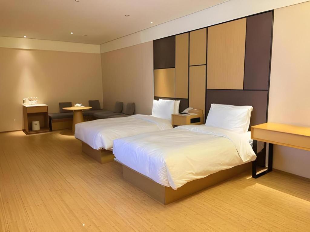 Ji Hotel Shanghai The Bund Tiantong Road Екстериор снимка