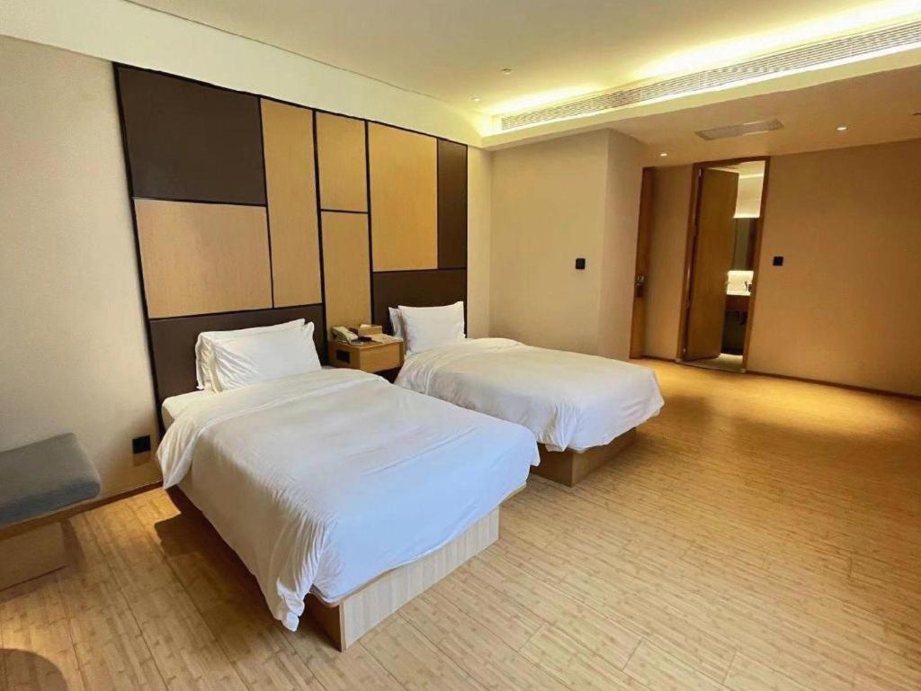 Ji Hotel Shanghai The Bund Tiantong Road Екстериор снимка