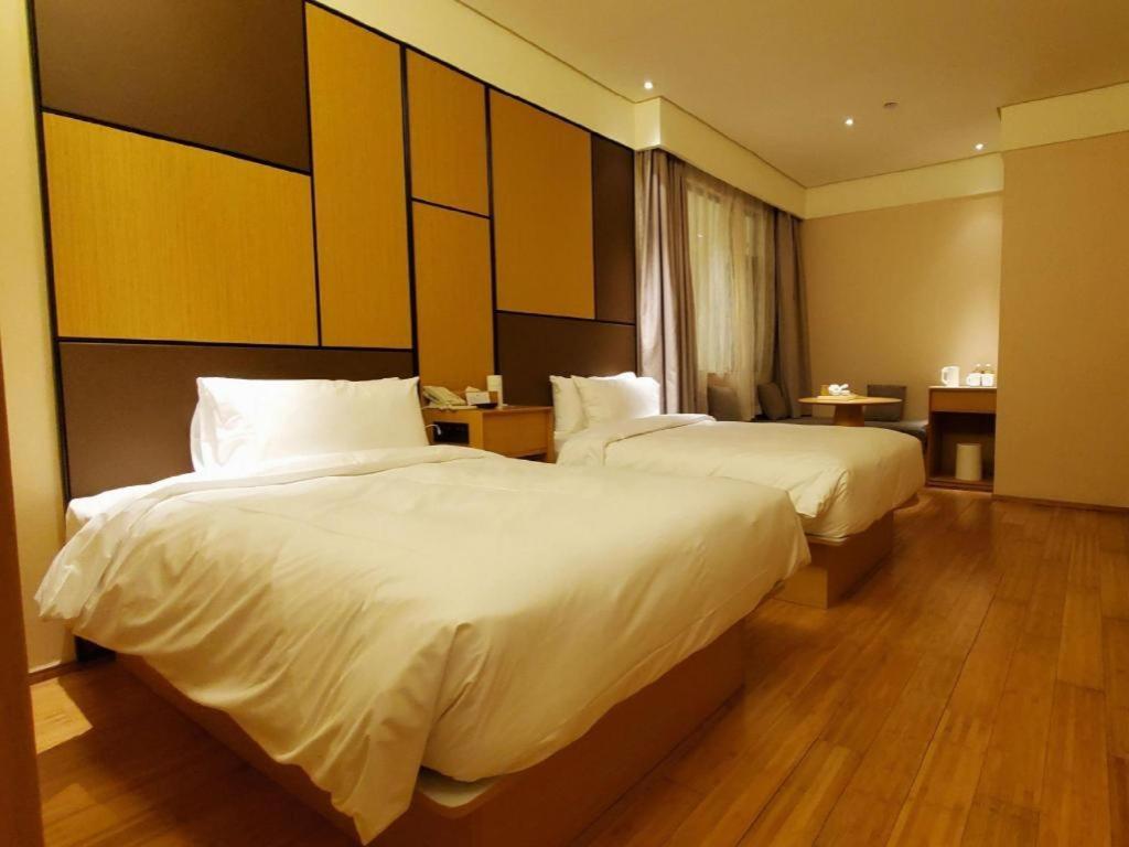 Ji Hotel Shanghai The Bund Tiantong Road Екстериор снимка