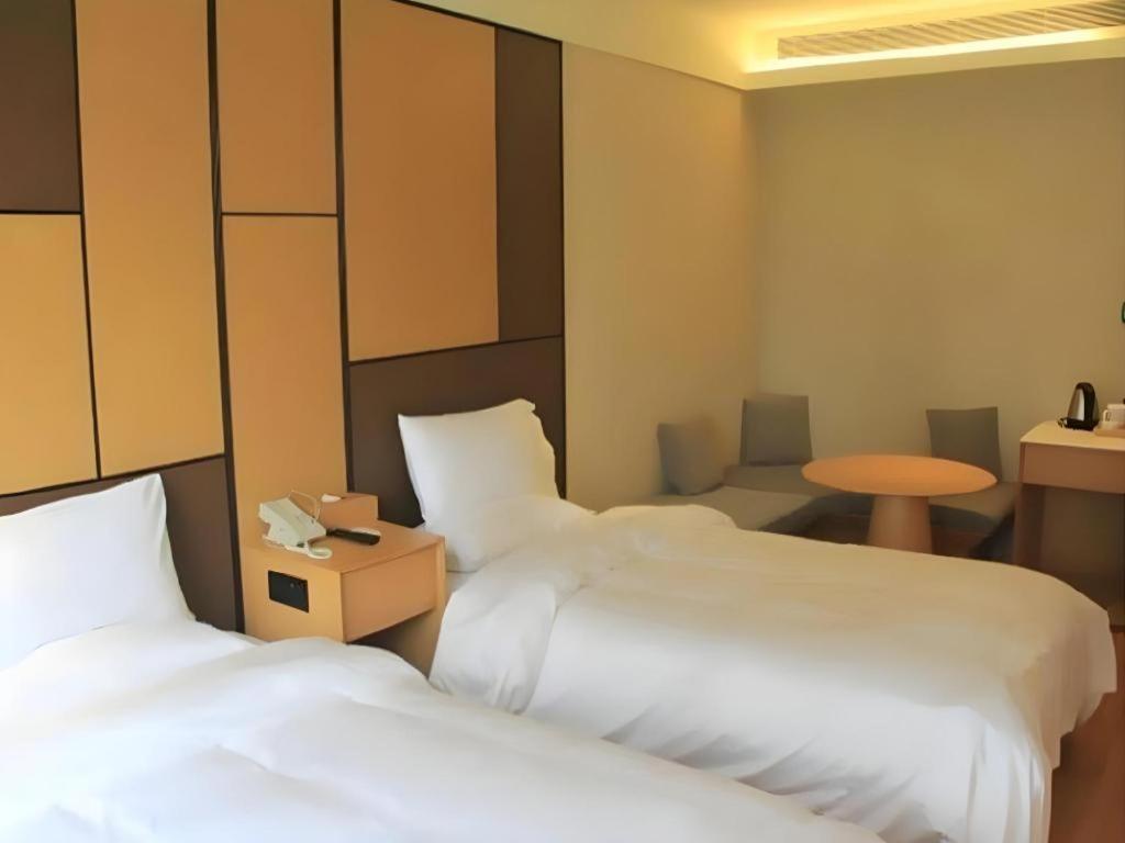 Ji Hotel Shanghai The Bund Tiantong Road Екстериор снимка