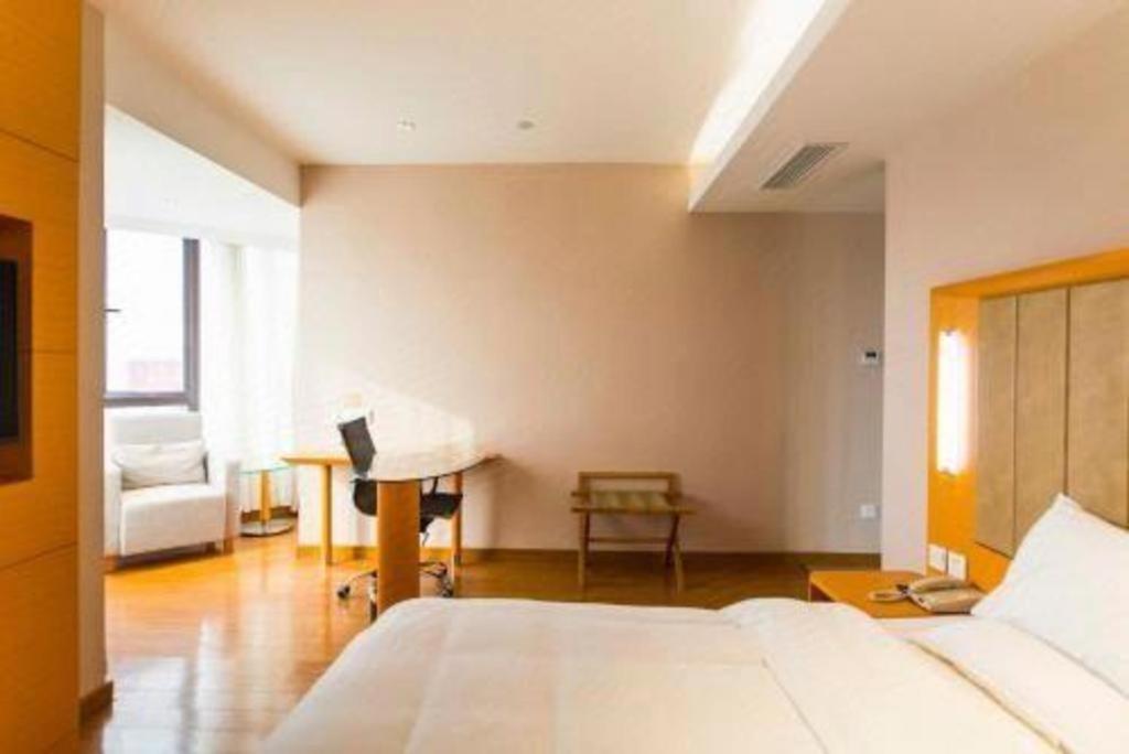 Ji Hotel Shanghai The Bund Tiantong Road Екстериор снимка
